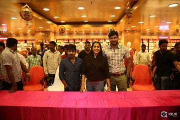 Tanu Vachenanta Movie Team At South India Shopping Mall Vijayawada